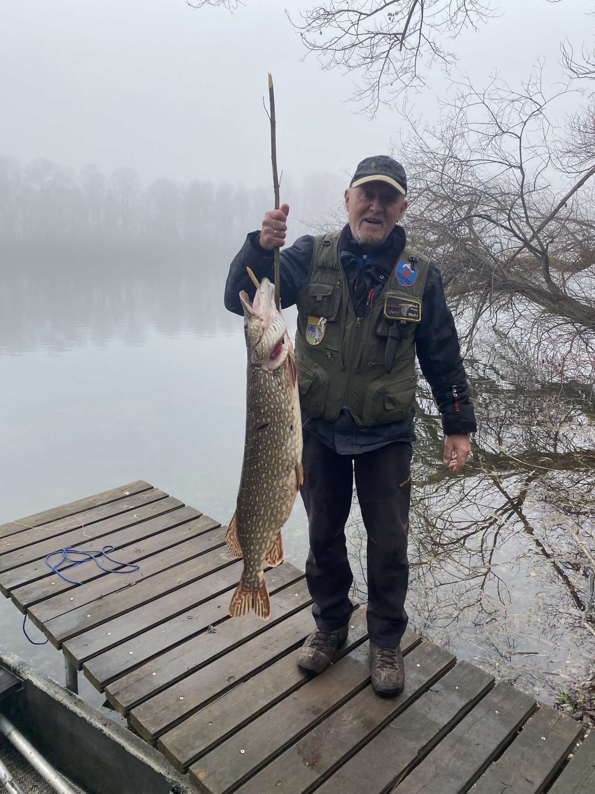 hencel_josef_esox Josef Hencel mit einem Hecht von 110cm und 13kg aus dem Lechwaldsee